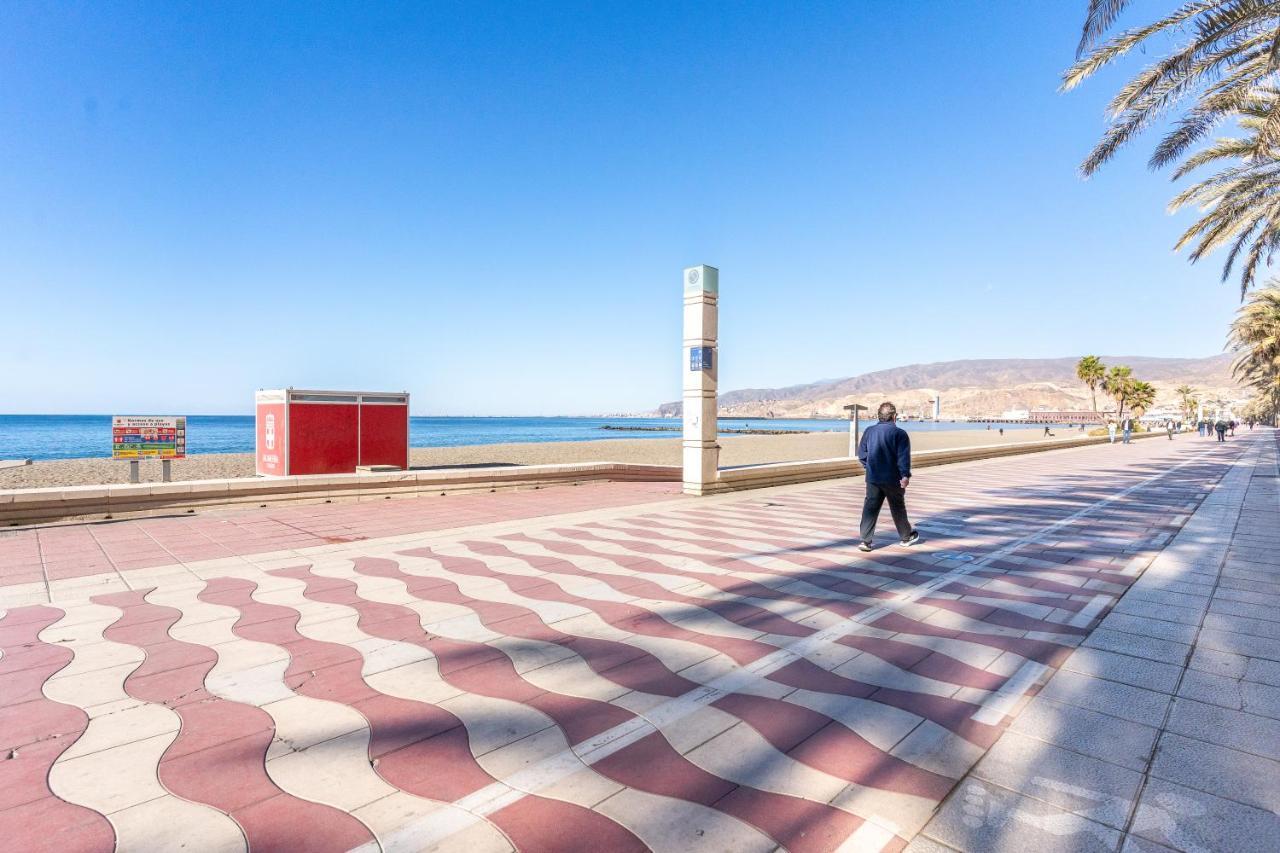 Expoholidays- Apartaments Paseo Maritimo Almeria Exterior photo