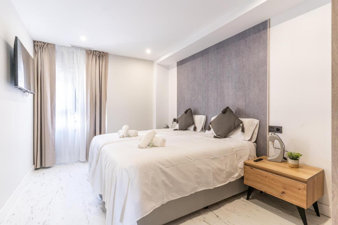 Expoholidays- Apartaments Paseo Maritimo Almeria Exterior photo
