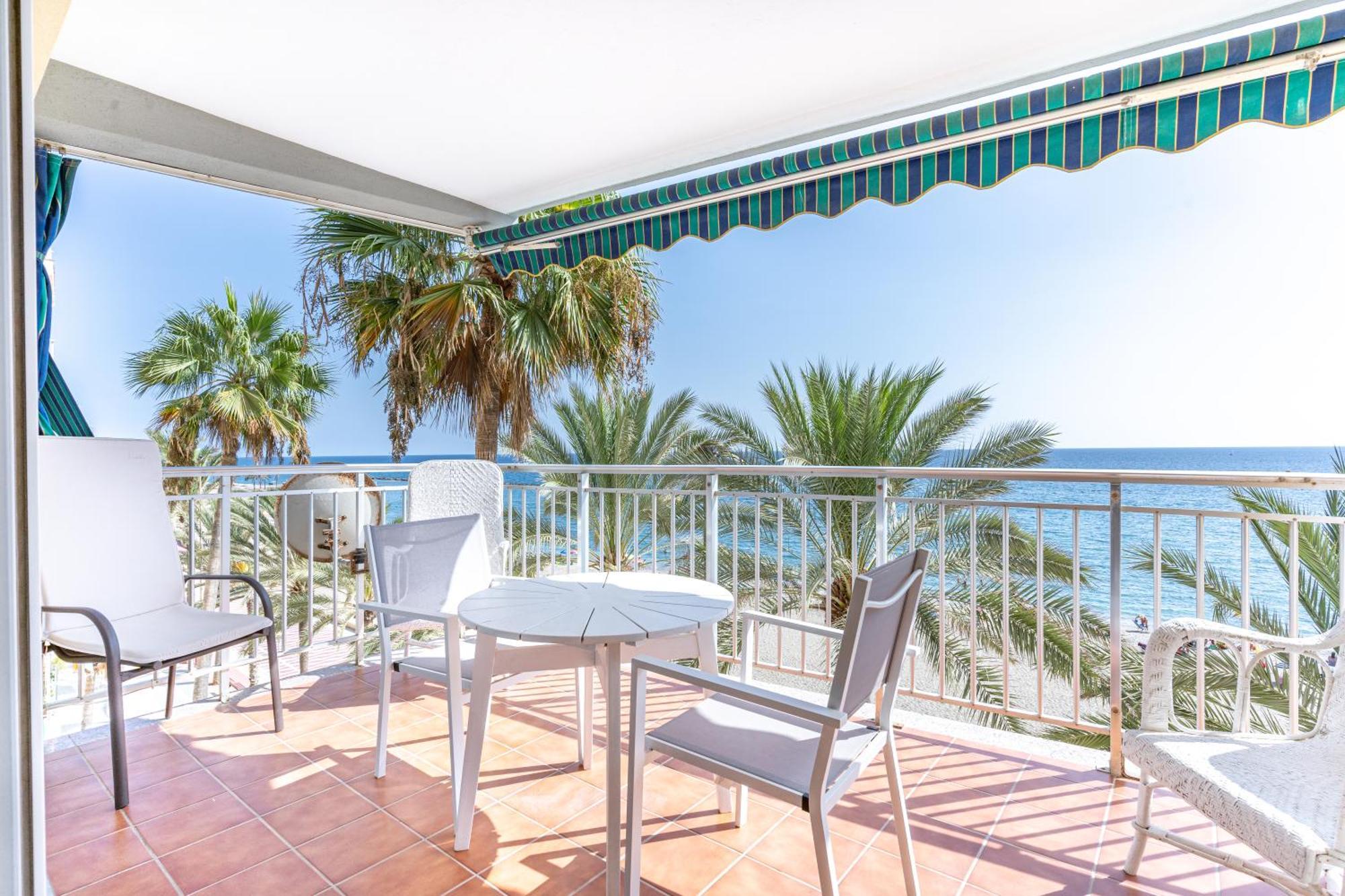 Expoholidays- Apartaments Paseo Maritimo Almeria Exterior photo